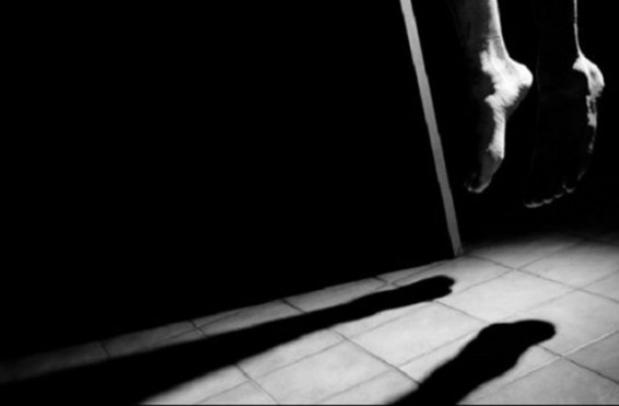 Մայրը որդուն գտել է կախված