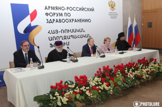 ՌԴ-ում միգրանտները կարող են օգտվել գործատուի կողմից ձեռք բերված առողջության ապահովագրության փաթեթից. ՌԴ առողջապահության նախարար