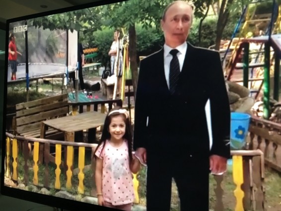 Как президент Путин оказался на детской площадке в армянском Ванадзоре