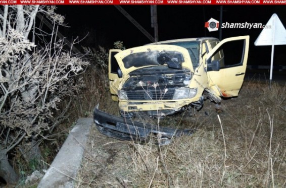 Վանաձոր-Դիլիջան ճանապարհին «Mercedes»–ը բախվել է արգելապատնեշներին. մեքենայում արգելափակված 28–ամյա վարորդին դուրս են բերել հատուկ տեխնիկայով