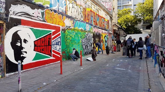 Եվրոպայի քաղաքներում Պուտինի շնորհավորանքներով գրաֆիտիներ են հայտնվել