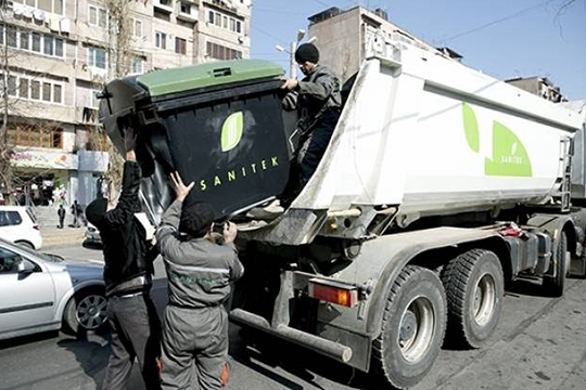 Երևանում նոր աղբամաններ են տեղադրվում