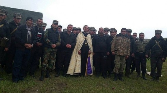 Առաջին անհրաժեշտության իրերն ու սնունդը հասցրել են սահմանապահներին