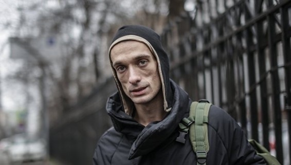 Банк Франции обратился в полицию после поджога, устроенного Павленским