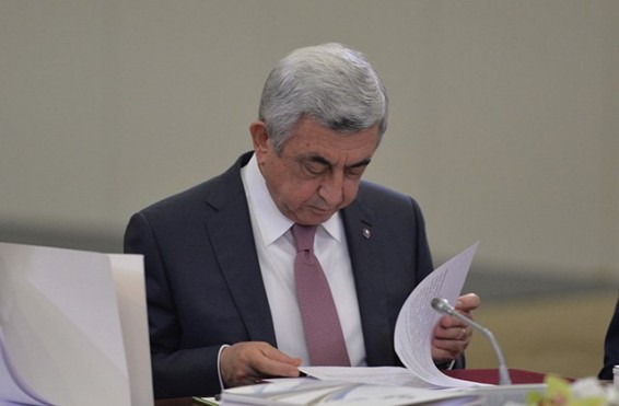 Սերժ Սարգսյանը մի շարք օրենքներ է ստորագրել