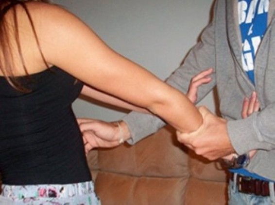 Արարատի բնակիչը սեքսուալ բնույթի գործողություններ է կատարել չինուհու նկատմամբ եւ ծեծել նրան. մանրամասներ