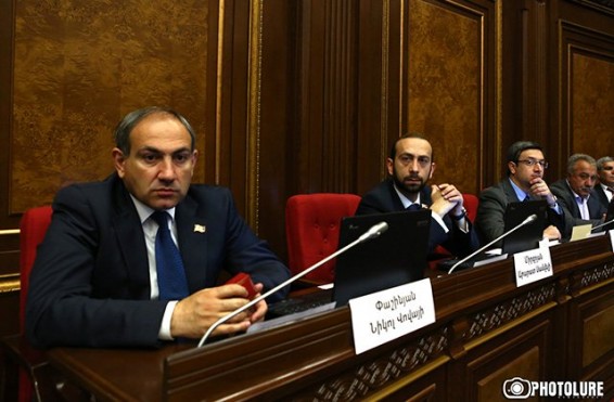 «Մեկը պճեղի մենինգիտ ունի, մյուսն ականջի խրոնիկ մեծացում ունի». Նիկոլ Փաշինյանը` բանակից ազատումների մասին