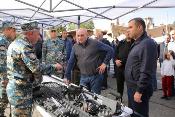 Արցախի նախագահը ներկա է գտնվել արտակարգ իրավիճակների հատուկ տեխնիկայի ցուցադրությանը