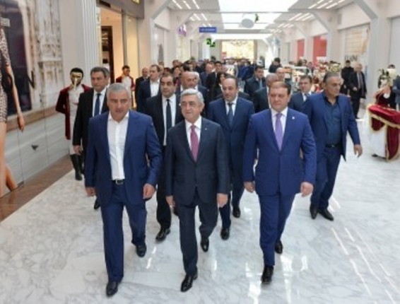 Photo. Նախագահը ծանոթացել է Հայաստանում «Տաշիր» ընկերությունների խմբի ներդրումային ծրագրին