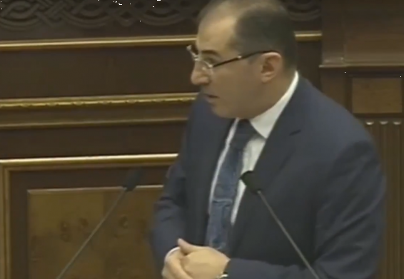 Video. Պետությունը ֆինանսավորում է նավամոդելային սպորտը, դա ի՞նչ է. «Ելք»-ի պատգամավորը ցիտեց «Մենք ենք մեր սարեր»-ից