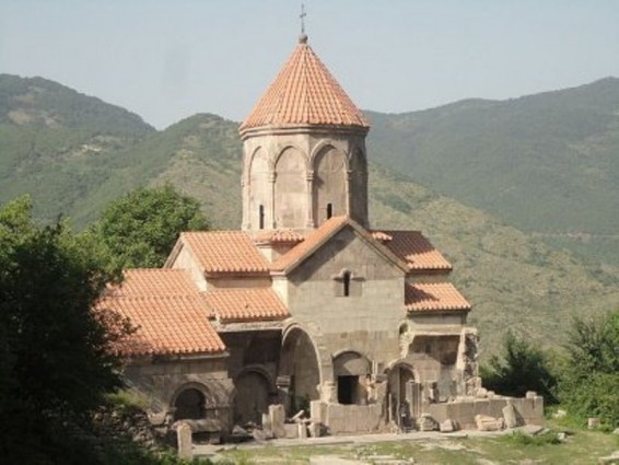 Կապանի Վահանավանքի եկեղեցու գանձանակը կոտրել են եւ գողացել ողջ գումարը