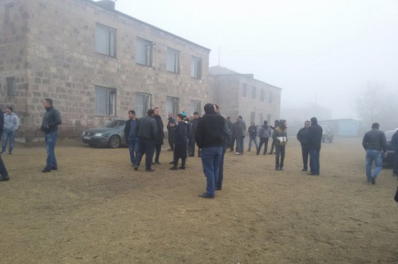 Արմավիրի մարզպետը խոստացավ 10 օրում լուծել Ջրարբիի դպրոցի ջեռուցման խնդիրը, իսկ վերանորոգումը կիրականացվի հաջորդ տարի