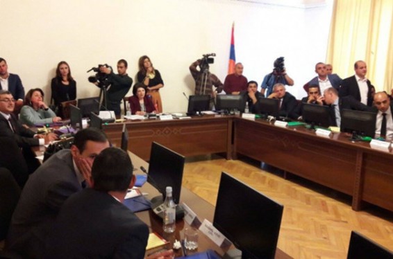 Վանաձորի ավագանու նիստերը հակասահմանադրական ճանաչելու ՍԴ որոշումից հետո ավագանին արտահերթ նիստ է անցկացնում