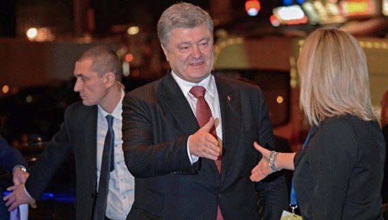 Порошенко и Меркель обсудили график контактов в нормандском формате