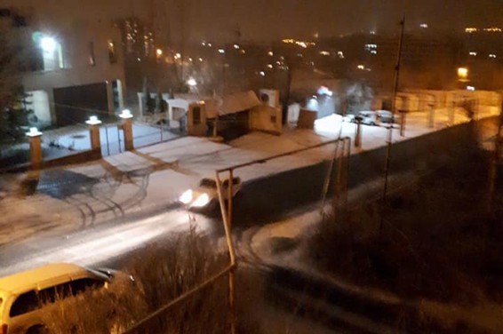 Суренян ликует по поводу снега в Ереване