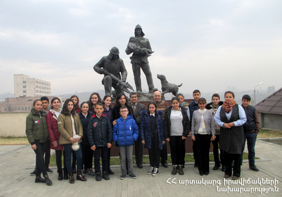 Բաց դասեր դպրոցականների համար