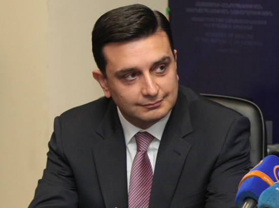 Սա եզակի այն օրն է, երբ պետք է ազգովի շնորհակալություն հայտնենք բուժաշխատողներին. Արմեն Մուրադյան