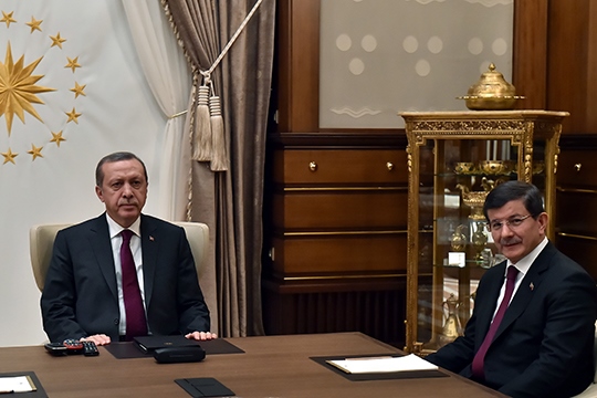 Դավութօղլուն տուրք է տվել Էրդողանի ճնշմանը՝ հետքայլ կատարելով նոր սահմանադրության հարցում