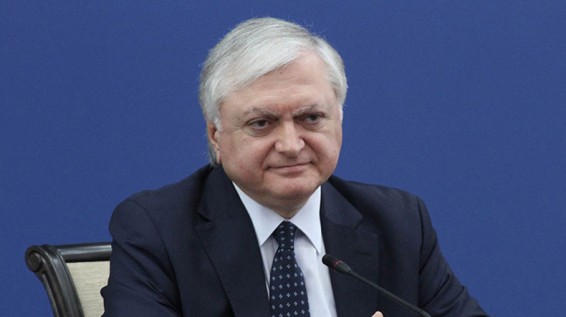 Глава МИД Армении встретился с дипломатическим советником президента Франции