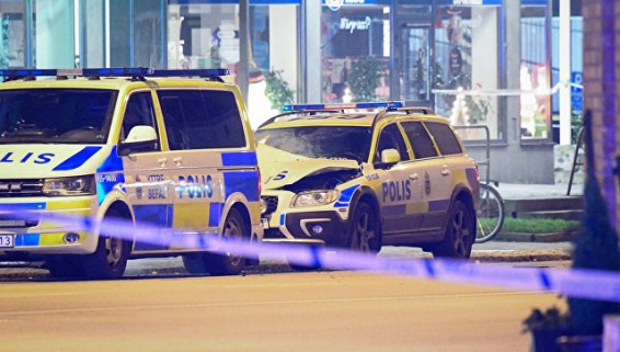 В шведском городе Мальме взорвали полицейскую машину