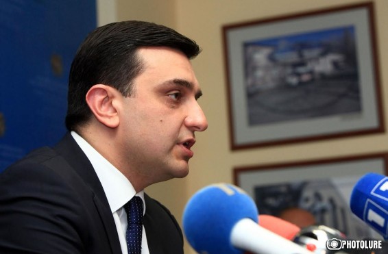 Իրավապահներն աշխատում են.Արմեն Մուրադյանը ԱՆ-ի ձերբակալված պաշտոնյաների մասին