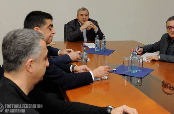 Ռուբեն Հայրապետյանը հանդիպեց ակումբների ներկայացուցիչների հետ