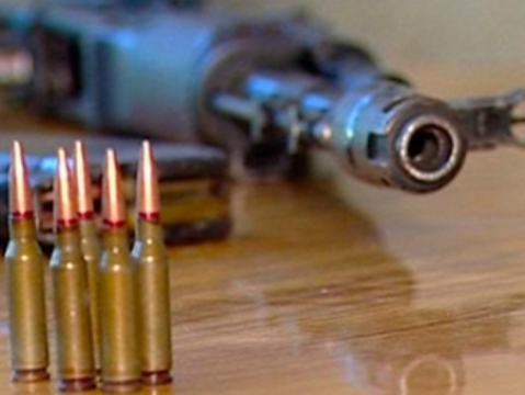 Ոստիկանություն ներկայացած քաղաքացին զենք-զինամթերք է հանձնել