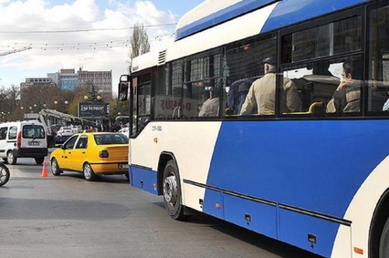 Անկարայում ուղևորների վրա բարկացած ավտոբուսի վարորդը 40 րոպե «պատանդ» է պահել նրանց