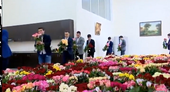 Video.Գ.Ծառուկյան բհ-ն ամբողջ հանրապետությունում շարունակել է Կանանց միջազգային օրվան նվիրված անակնկալները