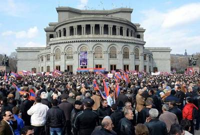 Եթե մարդիկ չեն միանում ձեր միտինգներին, դա չի ենթադրում, որ ազգն անթասիբ է