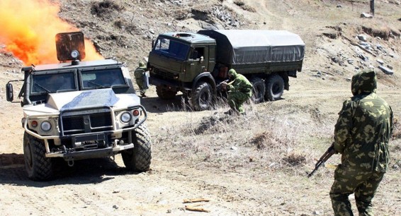 Тысячи российских военных с сотнями единиц техники проводят учения в Армении