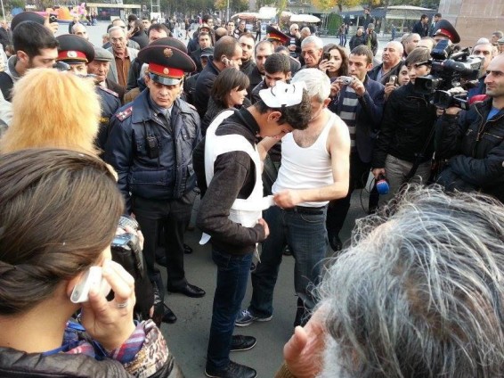 Աշոտ Կարապետյանը Շահեն Հարությունյանին հորդորել է խելամիտ պայքարել