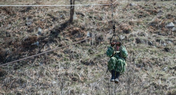 Российские разведчики в Армении отразят атаку условного противника в горах