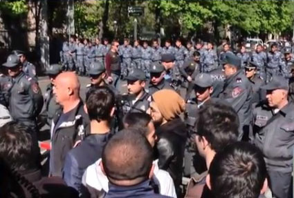 Փաշինյանը պահանջեց որևէ ոստիկանի որևէ վատ բան չասել