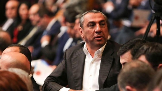 ՀՀԿ մականունովորները Սերժ Սարգսյանի համար խորհրդարան էին եկել ոտքով