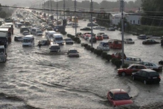 Պակիստանում հեղեղը քշել է մարդկանցով լի մզկիթ