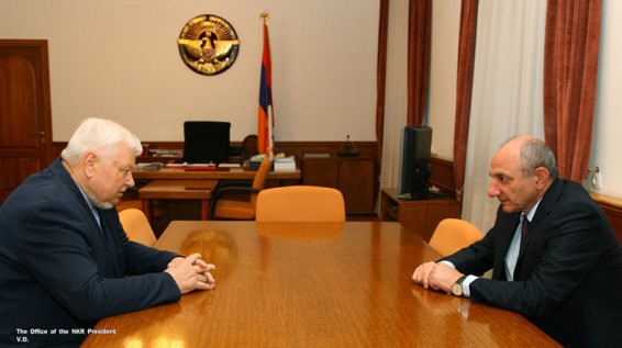 Հանդիպել են Բակո Սահակյանն ու Անջեյ Կասպշիկը