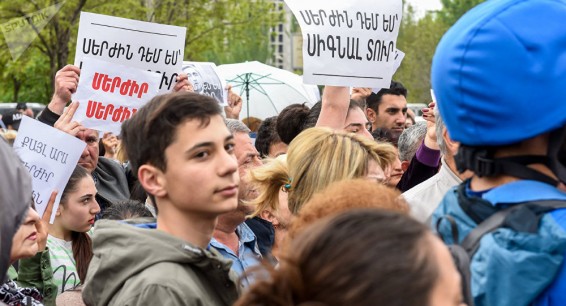 Полиция подвергла приводу журналиста, накануне избитого в Ереване