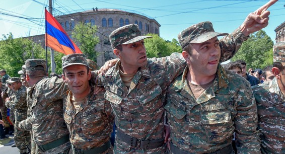Минобороны Армении осудило участие военных-миротворцев в акции протеста