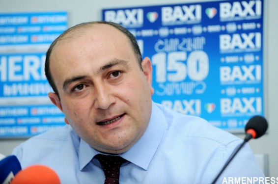 Անթույլատրելի են պարտադրված նվերները, բայց եթե որևէ ծնող որոշել է ուսուցչին ծաղիկ նվիրել, այդտեղ խնդիր չեմ տեսնում. Աշոտ Արշակյան