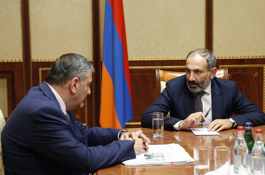 Վաչե Գաբրիելյանը վարչապետին ներկայացրել է ԵԱՏՄ գագաթնաժողովի օրակարգային հարցերը