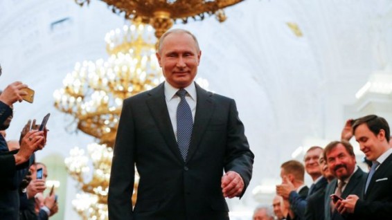 Путин уступил первое место в списке Forbes впервые за пять лет