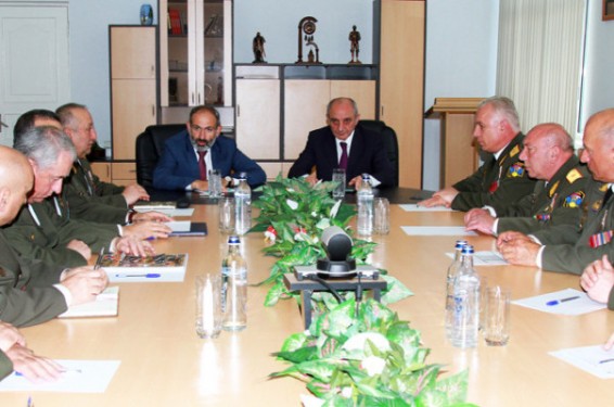 ՊԲ-ի շտաբում անց է կացվել ծառայողական խորհրդակցություն. քննարկվել են հակառակորդին զսպելու մեխանիզմներին վերաբերող հարցերի լայն շրջանակ