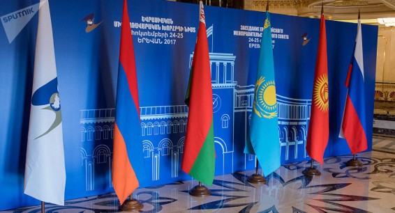 Пашинян хочет занять свое место в Высшем совете ЕАЭС