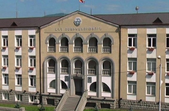 Դժբախտ դեպք Արցախում. ուղևորուհին ցատկել և ընկել է ընթացքի մեջ գտնվող մեքենայի անիվների տակ