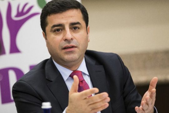 Դեմիրթաշը պատասխանել է քրդական կուսակցությունը փակել ցանկացող Փերինչեքին