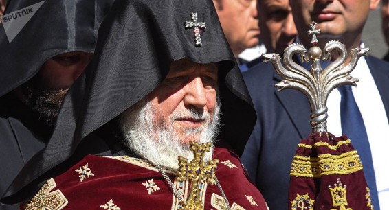 В Эчмиадзине отслужен благодарственный молебен к 100-летию Первой республики Армения