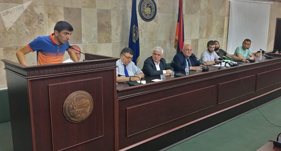 Долго на посту ректора ЕГУ Симонян оставаться не намерен: итоги студенческой забастовки