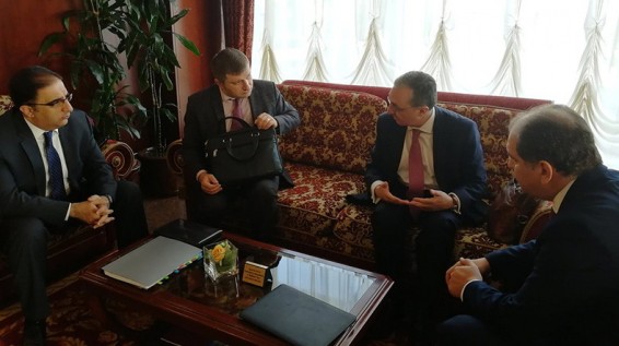 Глава МИД Армении Зограб Мнацаканян готовится к московским встречам