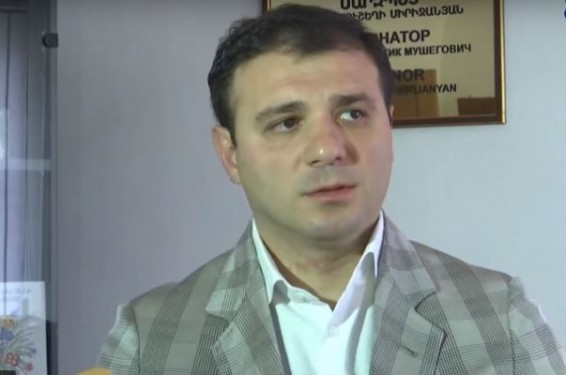 Իրավիճակի հանգուցալուծման երեք հնարավոր տարբերակ կա. Արմավիրի մարզպետն ու Էջմիածնի քաղաքապետը հանդիպել են